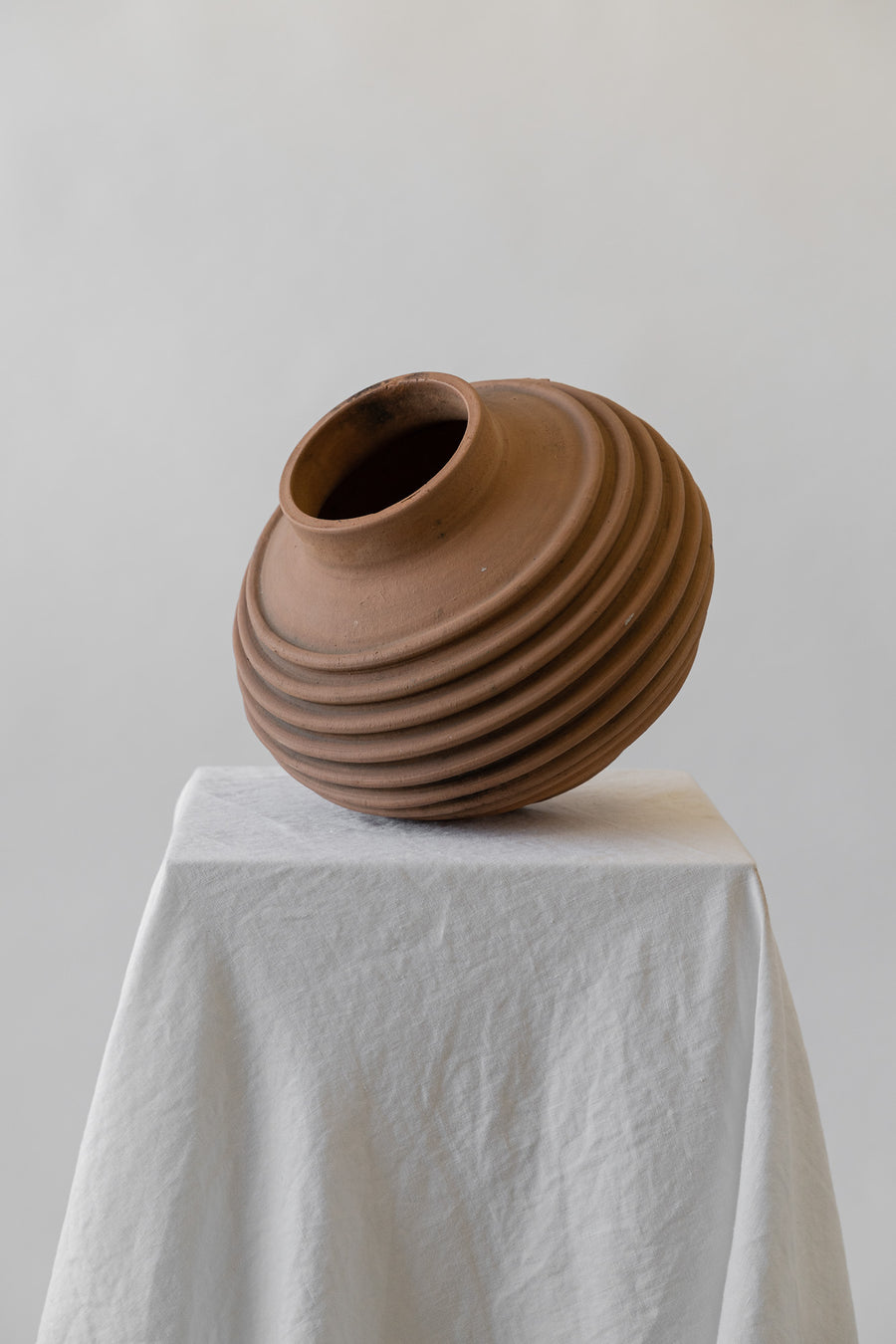 Large Ribbed Terracotta Pot