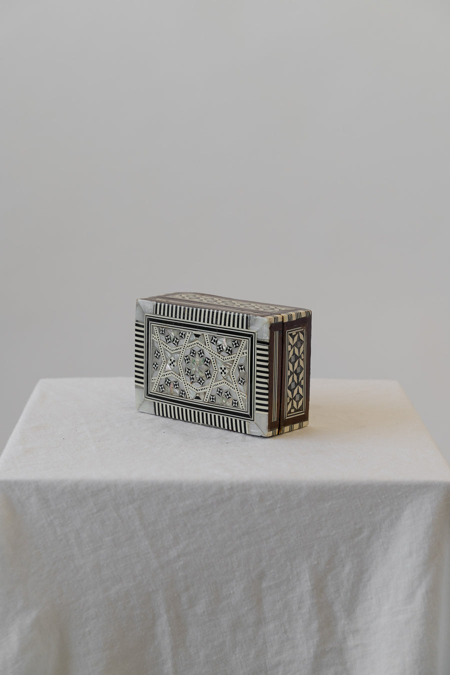Mother of Pearl Inlay Trinket Box